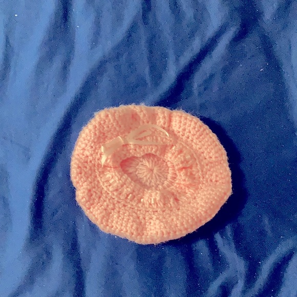 Hand knitted baby set.Only worn once. - Picture 2 of 4